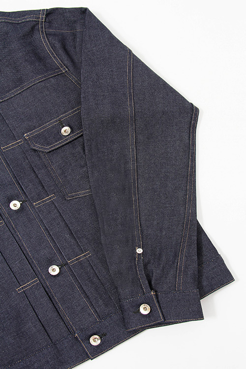 KURO デニム スリムテーパード ジーンズ GINZA SIX 限定モデル top.jpg