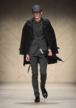 美品！！ BURBERRY PRORSUM チノパン バーバリープローサム 美品！！ BURBERRY PRORSUM チノパン バーバリープローサム GQ