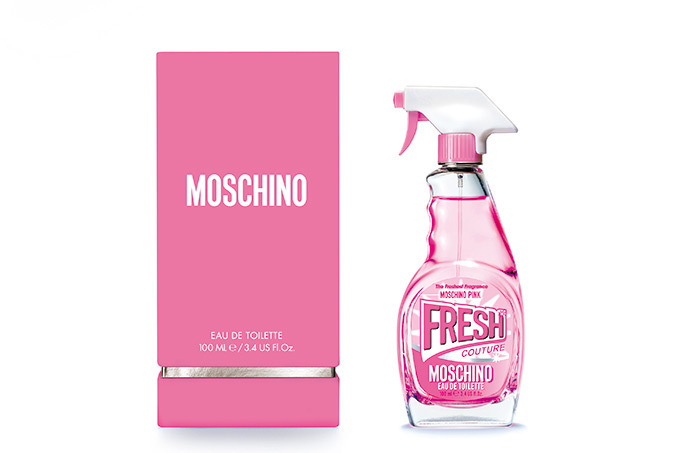 モスキーノ“洗剤ボトル”フレグランス第2弾「フレッシュ ピンク オーデトワレ」軽やかな花々の香り | 写真