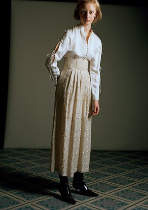 マメ クロゴウチ(Mame Kurogouchi) 2017-18年秋冬ウィメンズコレクション  - 写真25