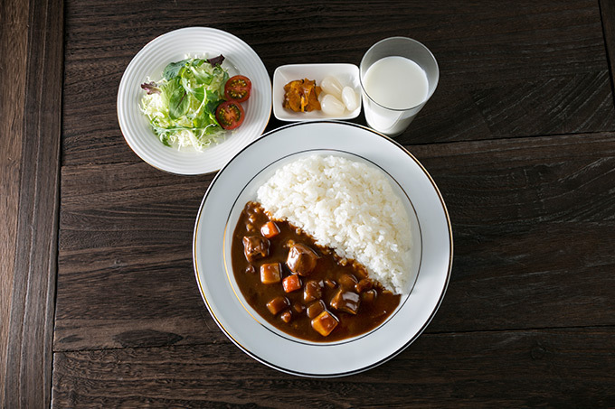 「よこすかカレーフェスティバル」横須賀で、ご当地カレーなど全国から100以上のメニューが集結 | 写真