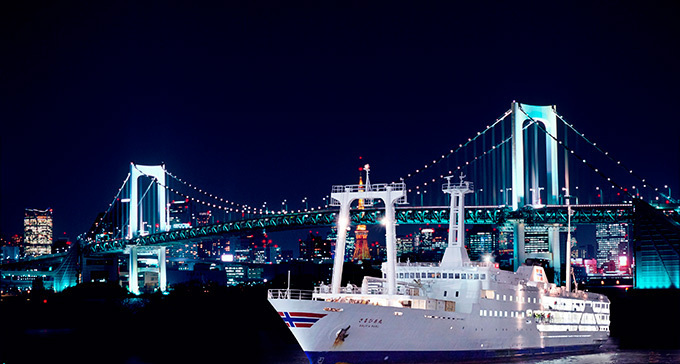 「東京湾納涼船」東京湾をクルージングしながら飲み放題、ゆかたでお得に | 写真