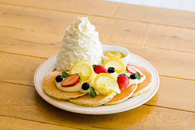 ハワイ｜エッグスンシングス横浜＆心斎橋店から限定パンケーキ、レモン風味やクリームチーズソースなど