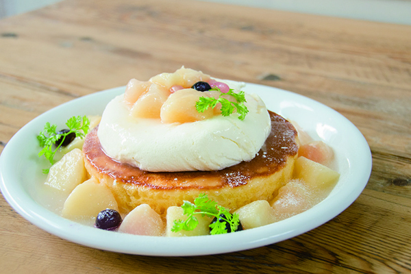 「天使のクリーム 桃のレアチーズパンケーキ」