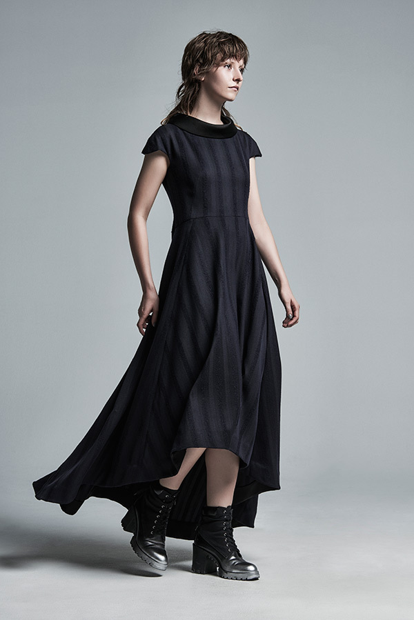 エルザ・ウィンクラー(ELZA WINKLER) 2017-18年秋冬ウィメンズコレクション  - 写真16