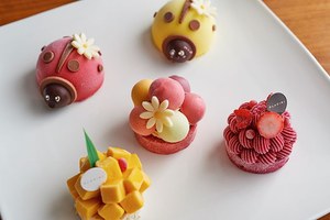 グラッシェル 17年夏の新作 てんとう虫をあしらったヒマワリ型アイスケーキなど ファッションプレス グラッシェル 17年夏の新作 てんとう虫をあしらったヒマワリ型アイスケーキなど ファッションプレス