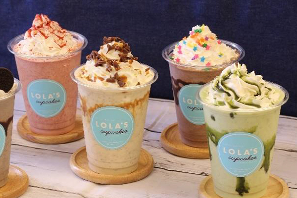 「カップケーキシェーク」＆ハーゲンダッツを使用した「サンデー」