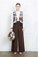 ルール ロジェット 2017-18年秋冬コレクション - モードを纏い、見果てぬ森へ歩みを進める｜写真10