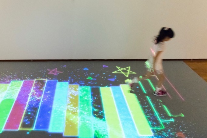展覧会「魔法の美術館」神戸ファッション美術館で - 見て、さわって、楽しめる光の体感型アート展｜写真3