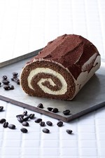 パティスリー キハチ(patisserie KIHACHI) ティラミスロール｜写真2