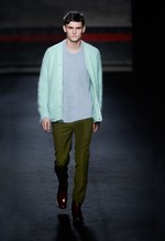 Acne(アクネ) 2012-13年秋冬メンズコレクション - 複雑な愛を"感情のコラージュ”として表現｜写真19