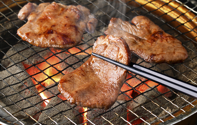 肉フェス×オクトーバーフェス「鷹の食祭！ニクトーバーフェス 」福岡で、極上厚切り牛たんをビールと共に | 写真