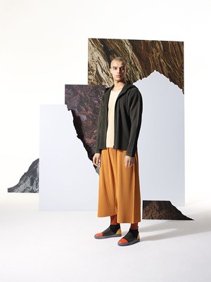 オム プリッセ イッセイ ミヤケ(HOMME PLISSÉ ISSEY MIYAKE) 2017-18年秋冬メンズコレクション  - 写真4