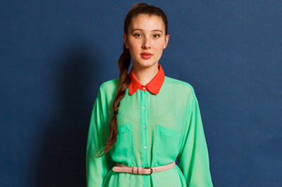 アメリカンアパレルのロングセラーのブラウスに日本限定カラー登場