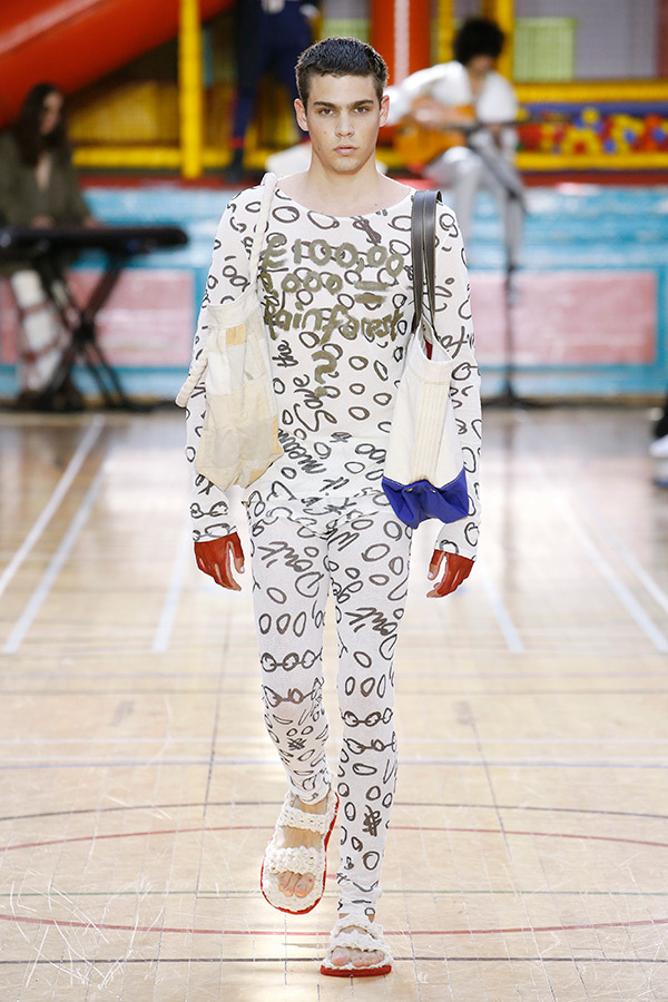 ヴィヴィアン・ウエストウッド2018年春夏コレクション - 英国トラッドも自由な発想で唯一無二の服に｜写真1