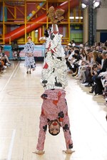 ヴィヴィアン・ウエストウッド2018年春夏コレクション - 英国トラッドも自由な発想で唯一無二の服に｜写真57