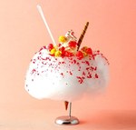 綿菓子でアイスを包んだ「コットンキャンディーアイス」原宿のエニウェアドアで限定発売｜写真4