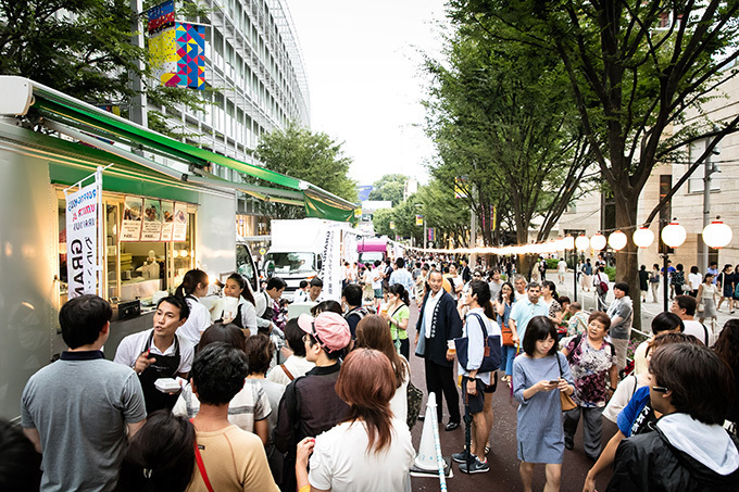 六本木ヒルズの夏イベント - 盆踊りや水上ビアガーデン、グルメバーガーイベントも｜写真8