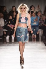 モスキーノ 2018年リゾートコレクション - LAからラスベガスへ、陽気なファッション トリップ｜写真7