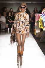 モスキーノ 2018年リゾートコレクション - LAからラスベガスへ、陽気なファッション トリップ｜写真35