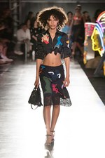 モスキーノ 2018年リゾートコレクション - LAからラスベガスへ、陽気なファッション トリップ｜写真43