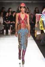 モスキーノ 2018年リゾートコレクション - LAからラスベガスへ、陽気なファッション トリップ｜写真54