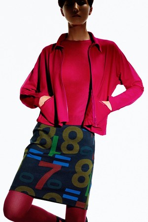 17 ISSEY MIYAKE me 半袖Tシャツ カラフル　dance！ ISSEY MIYAKE(イッセイミヤケ) 25SS「WEAR AND WORN」半袖ニット