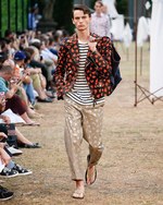 JW アンダーソン 18年春夏メンズコレクション - バカンスはハートに溢れたリラックスムードで｜写真5