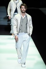 ジョルジオ アルマーニ  2018年春夏コレクション - 紳士が纏うエレガントな清涼感｜写真21