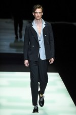 ジョルジオ アルマーニ  2018年春夏コレクション - 紳士が纏うエレガントな清涼感｜写真73