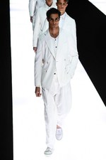 ジョルジオ アルマーニ  2018年春夏コレクション - 紳士が纏うエレガントな清涼感｜写真97