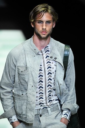 ジョルジオ アルマーニ  2018年春夏コレクション - 紳士が纏うエレガントな清涼感｜写真4