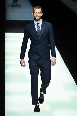 ジョルジオ アルマーニ  2018年春夏コレクション - 紳士が纏うエレガントな清涼感｜写真93