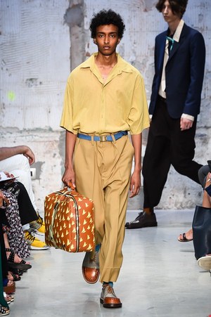 マルニ 2018年春夏メンズコレクション - フォーマルスタイルを思い出とともに｜写真3