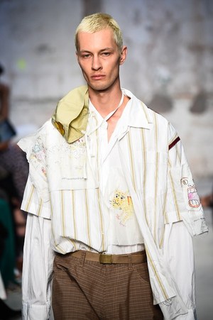マルニ 2018年春夏メンズコレクション - フォーマルスタイルを思い出とともに｜写真50