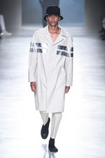 ニール バレット 2018年春夏メンズコレクション - 直線が導く原点回帰への道｜写真2