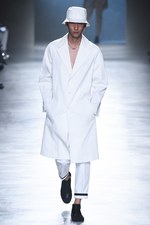 ニール バレット 2018年春夏メンズコレクション - 直線が導く原点回帰への道｜写真4