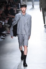 ニール バレット 2018年春夏メンズコレクション - 直線が導く原点回帰への道｜写真55