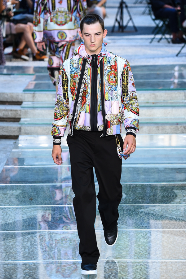 ヴェルサーチェ(VERSACE) 2018年春夏メンズコレクション  - 写真50