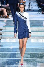 ヴェルサーチ 2018年春夏メンズコレクション - 身に着けて感じるブランドの軌跡｜写真16