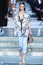 ヴェルサーチ 2018年春夏メンズコレクション - 身に着けて感じるブランドの軌跡｜写真34