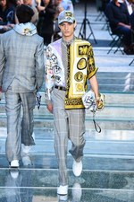 ヴェルサーチ 2018年春夏メンズコレクション - 身に着けて感じるブランドの軌跡｜写真40