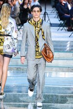ヴェルサーチ 2018年春夏メンズコレクション - 身に着けて感じるブランドの軌跡｜写真44