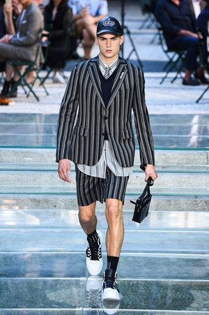 ヴェルサーチ 2018年春夏メンズコレクション - 身に着けて感じるブランドの軌跡｜写真9