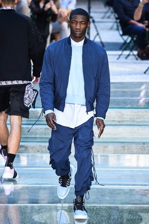 ヴェルサーチ 2018年春夏メンズコレクション - 身に着けて感じるブランドの軌跡｜写真26