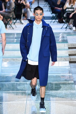 ヴェルサーチ 2018年春夏メンズコレクション - 身に着けて感じるブランドの軌跡｜写真28