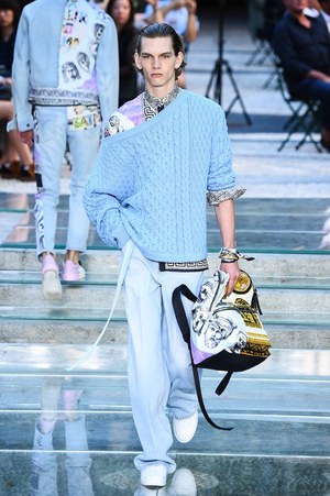 ヴェルサーチ 2018年春夏メンズコレクション - 身に着けて感じるブランドの軌跡｜写真37