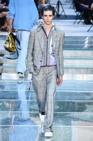 ヴェルサーチ 2018年春夏メンズコレクション - 身に着けて感じるブランドの軌跡｜写真39