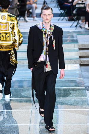 ヴェルサーチ 2018年春夏メンズコレクション - 身に着けて感じるブランドの軌跡｜写真46