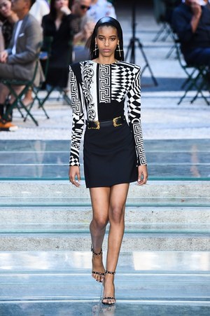 ヴェルサーチ 2018年春夏メンズコレクション - 身に着けて感じるブランドの軌跡｜写真59